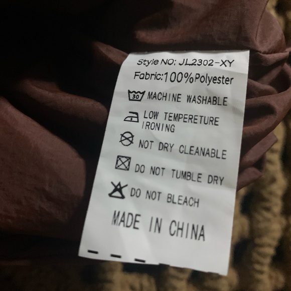 Rust Red Puffer Jacket - Picture 5 of 7